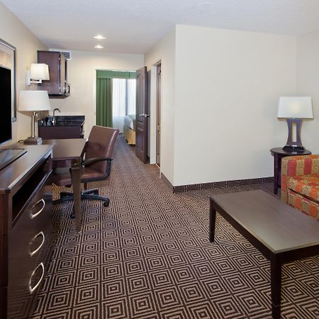 Holiday Inn Express Rome-East By Ihg Экстерьер фото