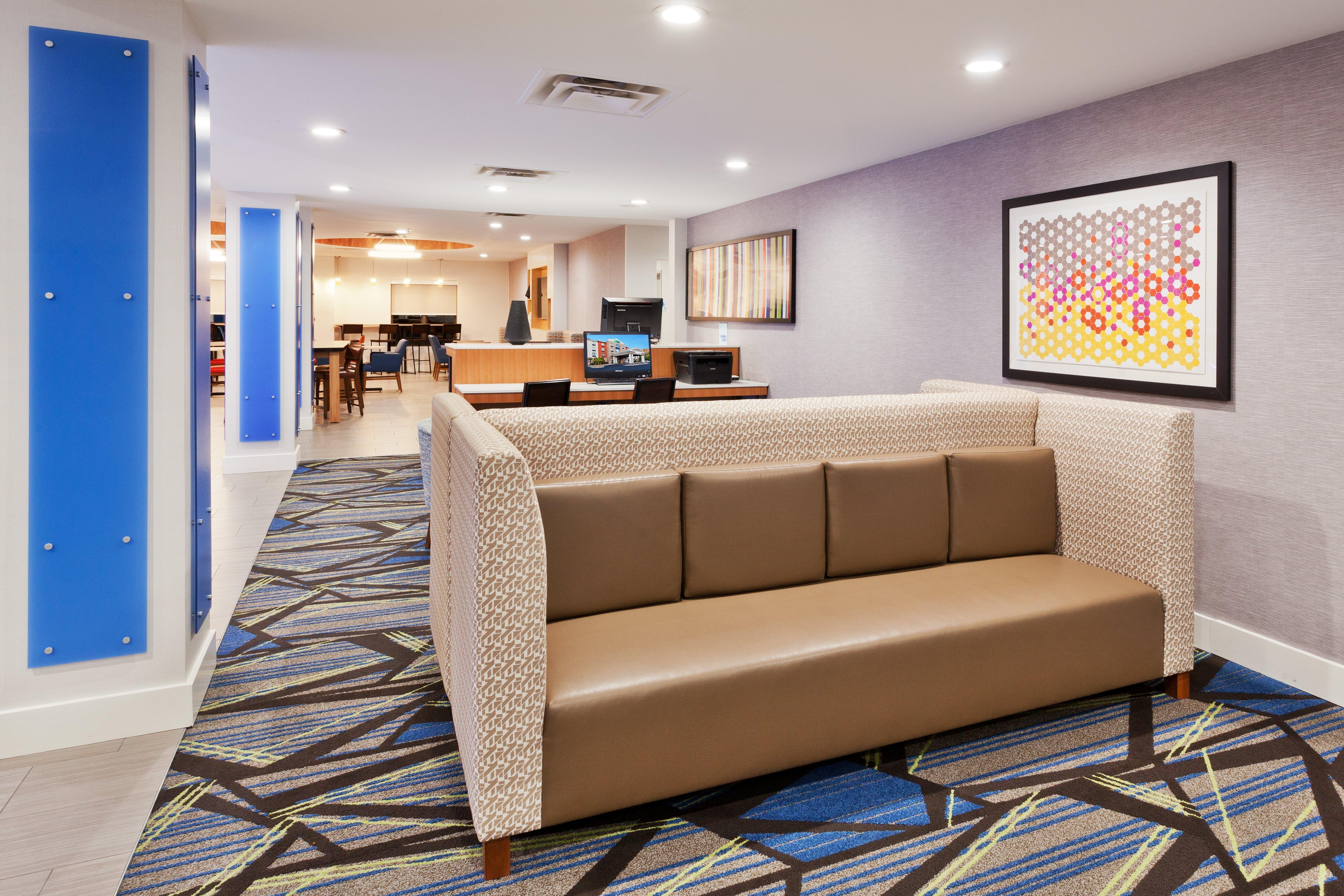 Holiday Inn Express Rome-East By Ihg Экстерьер фото
