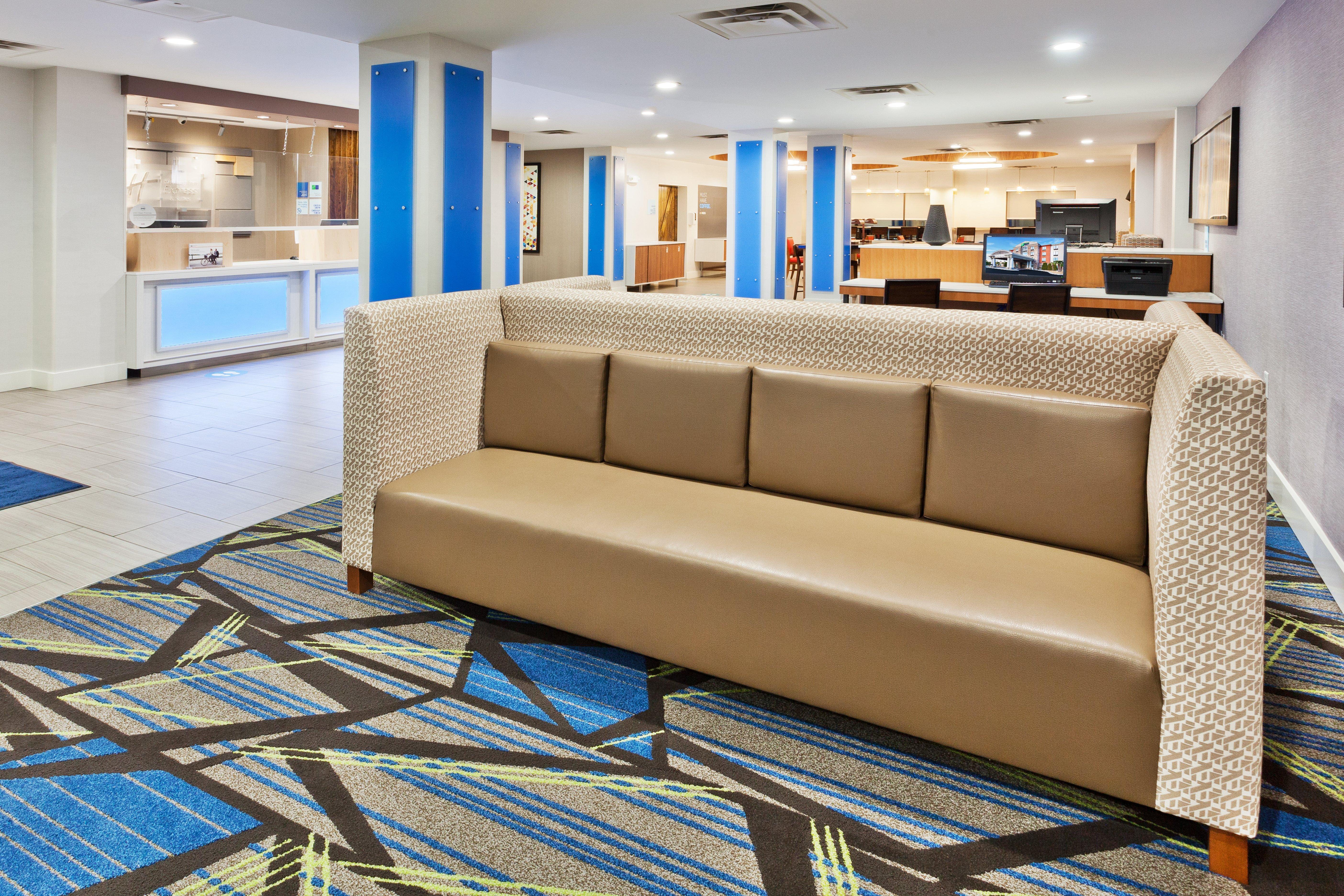 Holiday Inn Express Rome-East By Ihg Экстерьер фото