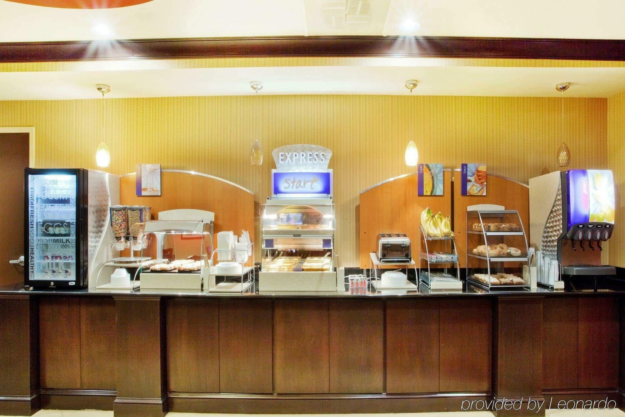 Holiday Inn Express Rome-East By Ihg Экстерьер фото